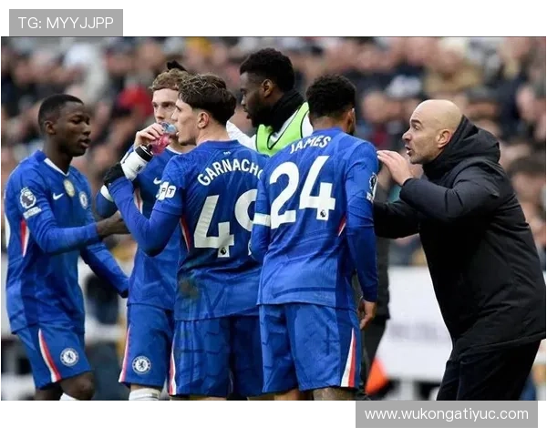 切尔西重建进程仍未完成,对球队联赛竞争格局及稳定性形成阶段性制约 切尔西重建进程仍未完成,对球队联赛竞争格局及稳定性形成阶段性制约