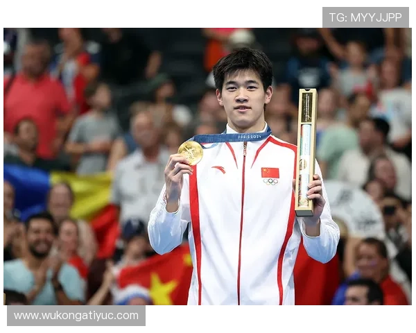 徐嘉余训练完直接去豪车展？游泳冠军的隐藏爱好别跟我说是买了辆跑车！