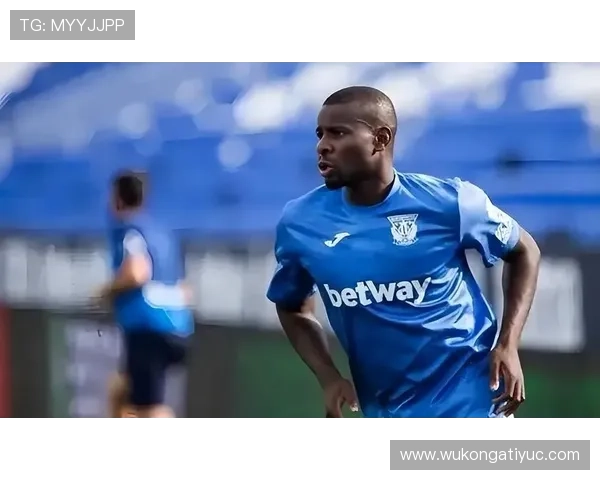 申花豪掷千金招巨星，却沦为联赛垫底，球队的豪门定位为何彻底崩塌？