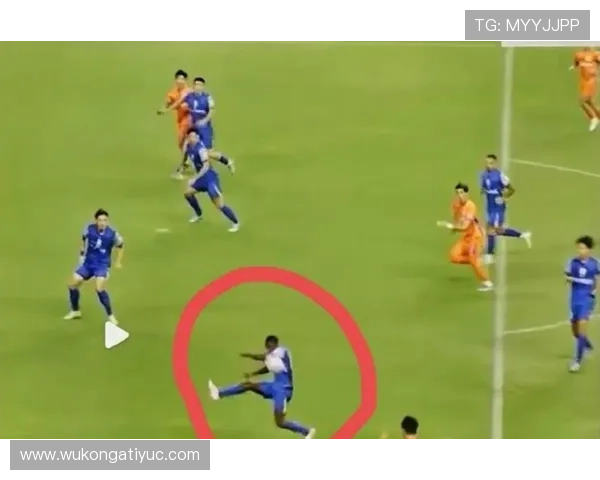 肘部动作是否犯规？裁判如何界定有意与无意的判罚标准