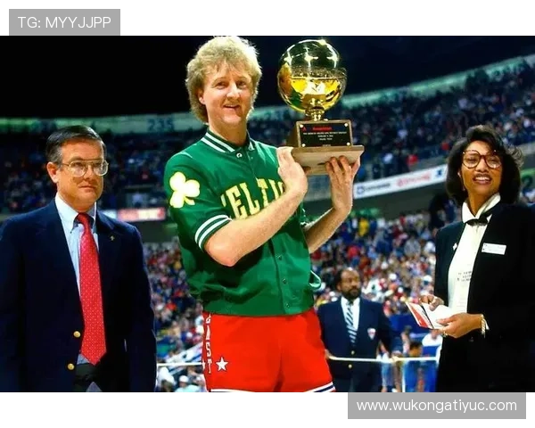 拉里·伯德连续三分拉开差距，精准投篮主导季后赛胜局