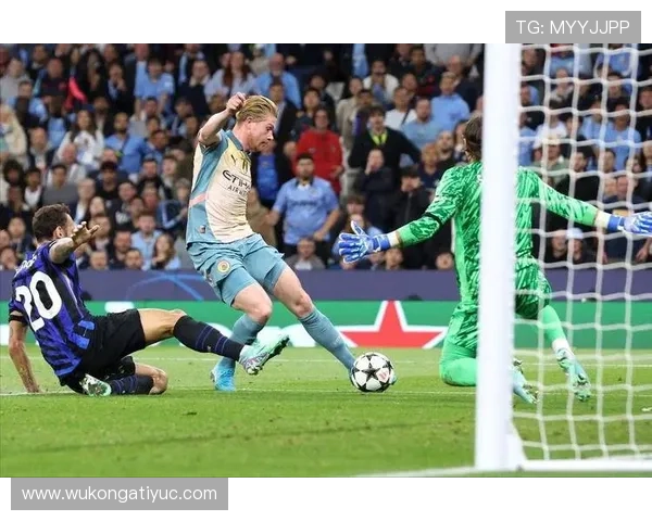 德布劳内本赛季连续直塞撕开防线助攻增长显著，角色由传球核心转向进攻组织主导