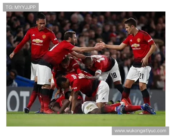 曼联财务压力加剧，试错空间受限影响球队稳定性与竞争力